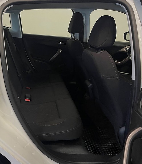 Peugeot 2008 11 of 11
