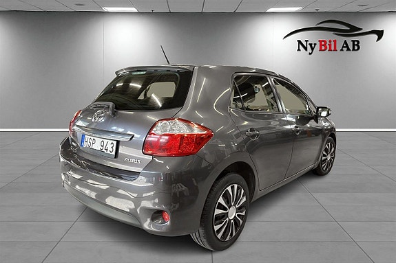 Toyota Auris 4 of 10