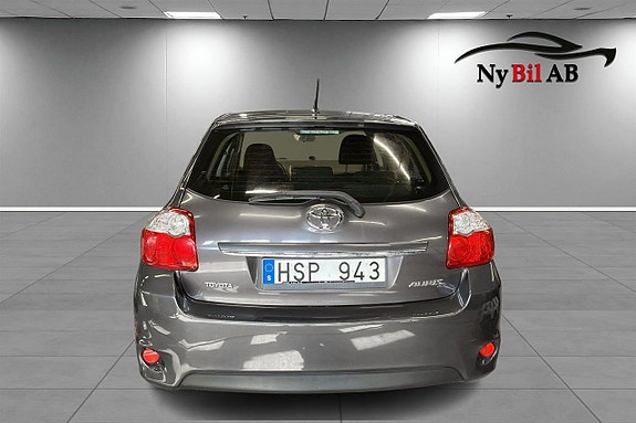 Toyota Auris 3 of 10