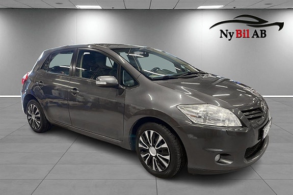 Toyota Auris 6 of 10
