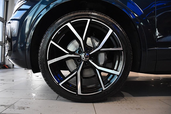 Volkswagen Touareg 9 of 30