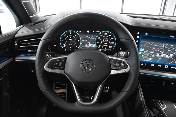 Volkswagen Touareg 11 of 30