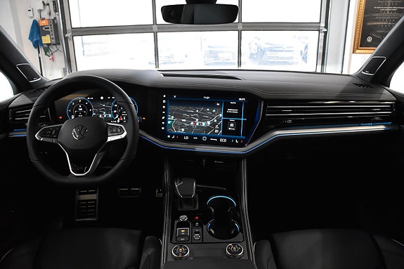 Volkswagen Touareg 10 of 30