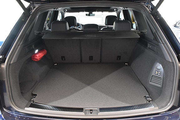 Volkswagen Touareg 30 of 30