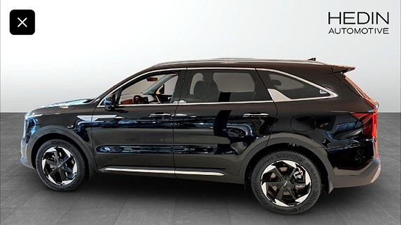 Kia Sorento 6 of 12