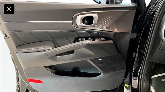 Kia Sorento 10 of 12