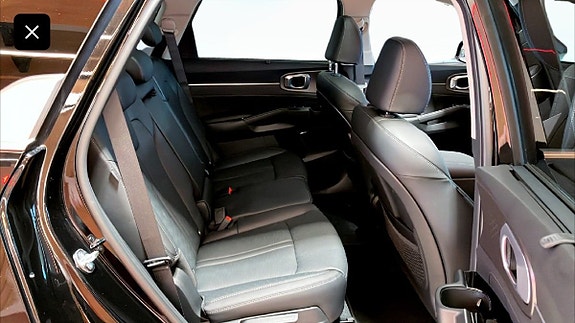 Kia Sorento 5 of 12
