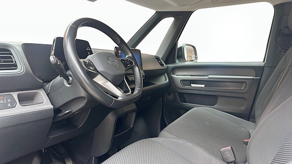 Volkswagen ID. Buzz 7 of 15