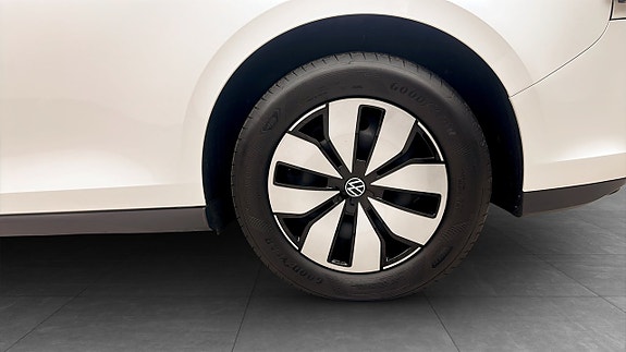 Volkswagen ID. Buzz 6 of 15