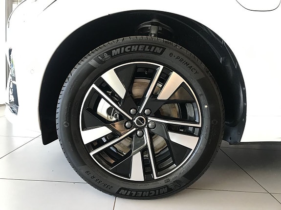 Volvo XC60 19 of 19