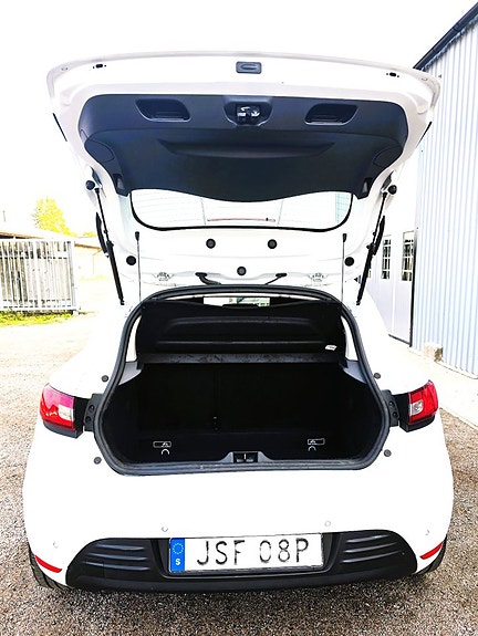 Renault Clio 12 of 15