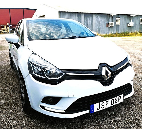 Renault Clio 2 of 5