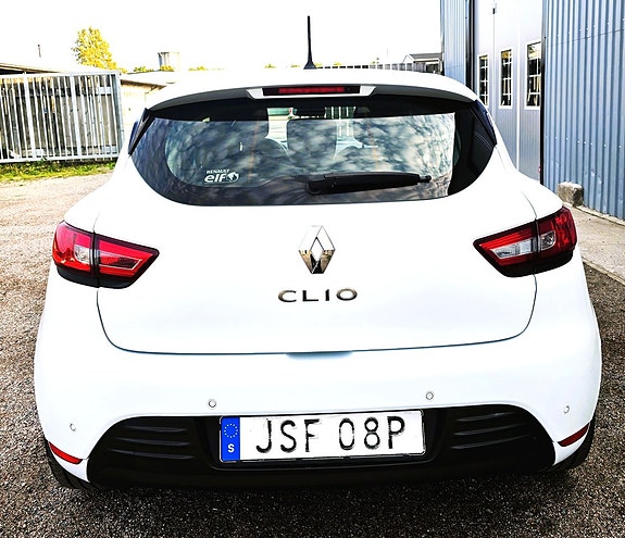 Renault Clio 9 of 15