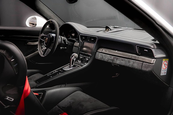 Porsche 911 GT3 RS 18 of 27