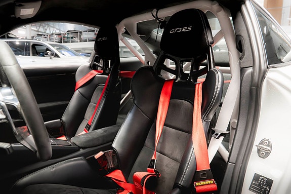 Porsche 911 GT3 RS 21 of 27