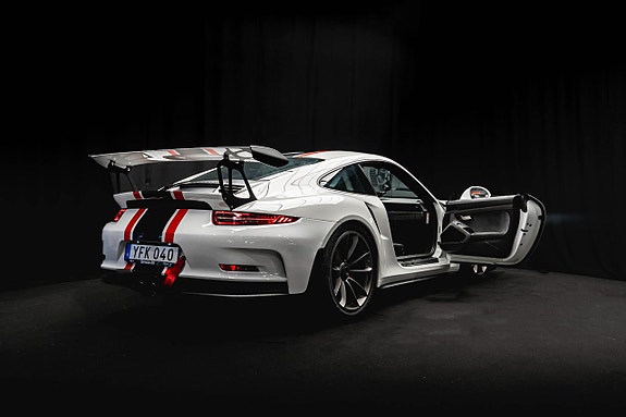 Porsche 911 GT3 RS 11 of 27