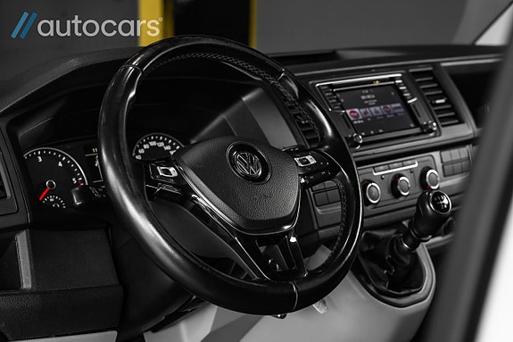 Volkswagen Transporter 18 of 27