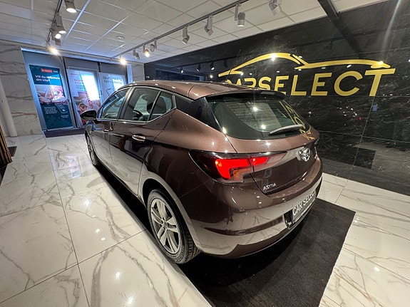 Opel Astra 4 of 5