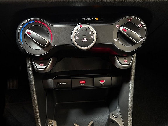 Kia Picanto 15 of 18