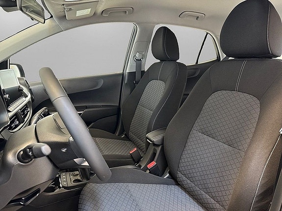 Kia Picanto 9 of 18