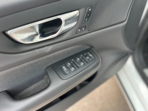 Volvo S60 28 of 29