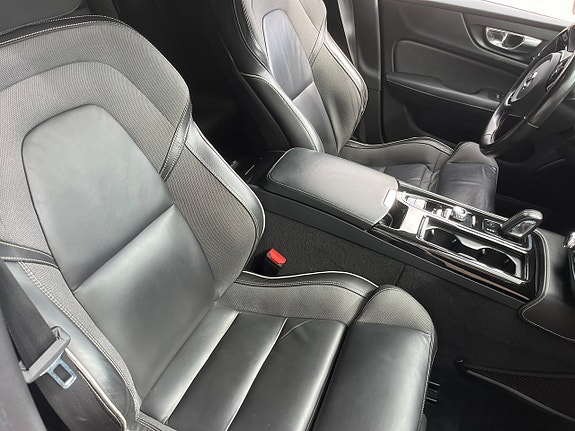 Volvo S60 11 of 29