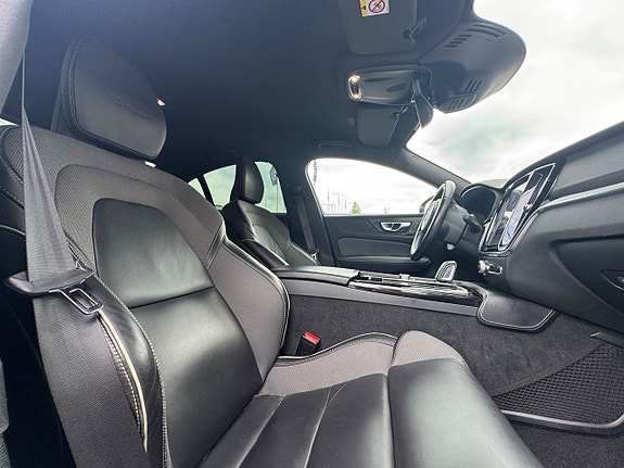 Volvo S60 19 of 29