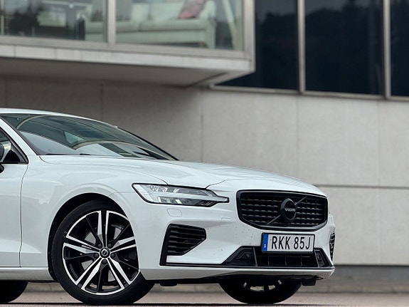 Volvo S60 3 of 5