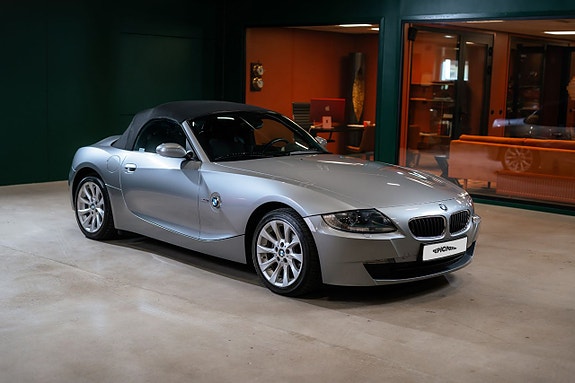 BMW Z4 2 of 5