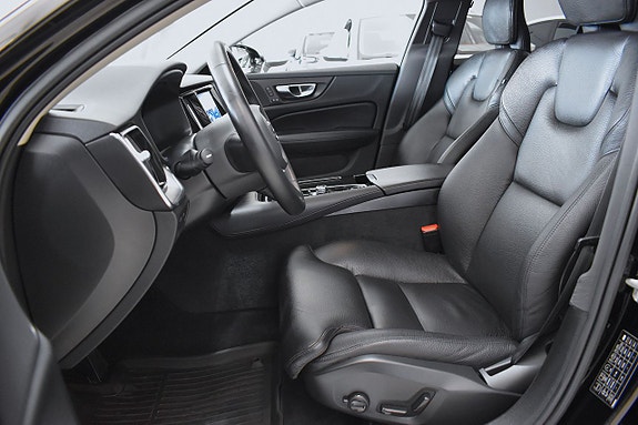 Volvo V60 10 of 25