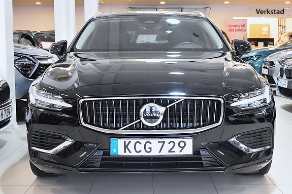 Volvo V60 2 of 25