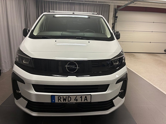 Opel Vivaro 5 of 11