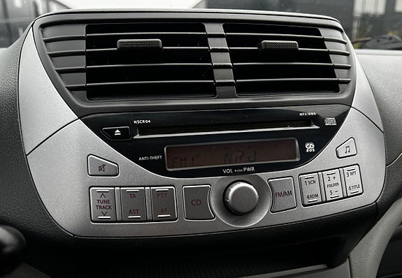 Nissan Pixo 13 of 17