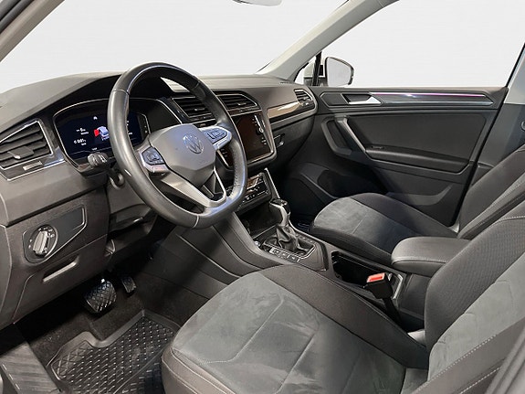 Volkswagen Tiguan 9 of 26