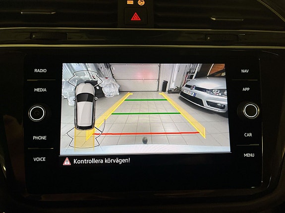 Volkswagen Tiguan 19 of 26