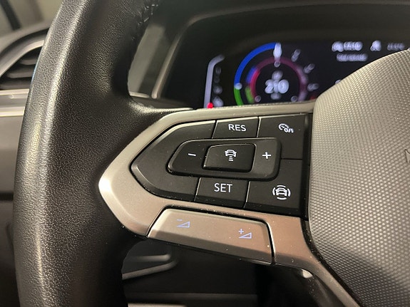 Volkswagen Tiguan 23 of 26