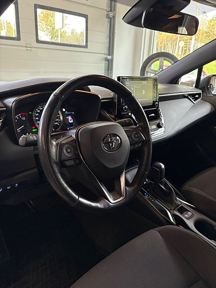 Toyota Corolla 7 of 11