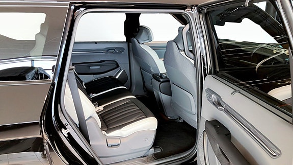 Kia EV9 5 of 13