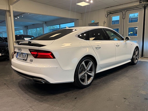 Audi A7 4 of 5