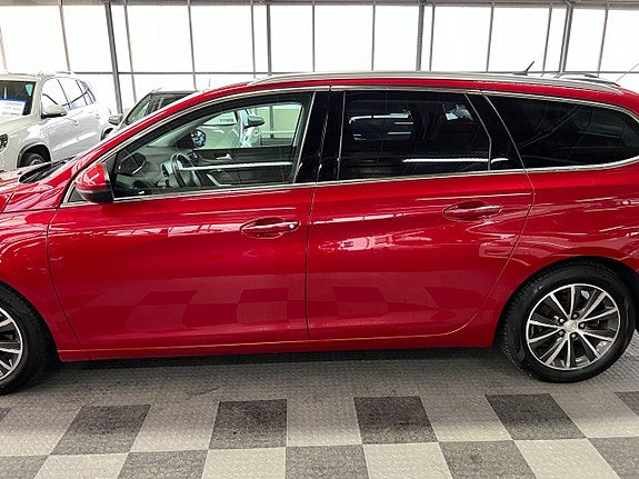Peugeot 308 SW 6 of 12