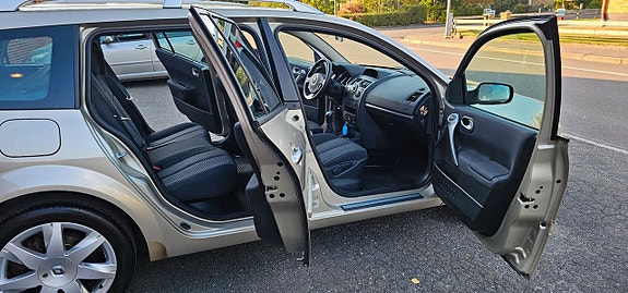 Renault Megane 10 of 17
