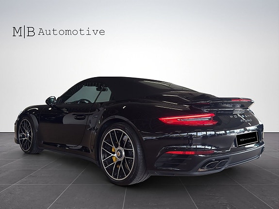 Porsche 911 Turbo S 4 of 5