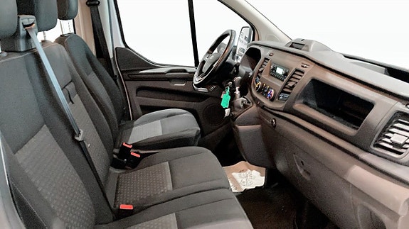 Ford Transit Custom 3 of 9