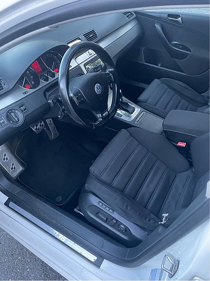 Volkswagen Passat 7 of 11