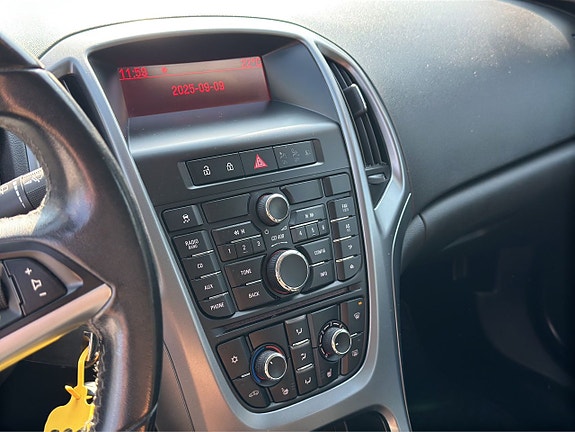 Opel Astra 14 of 15