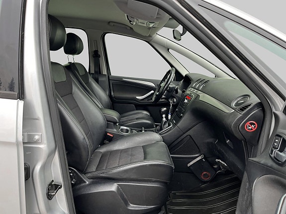 Ford S-MAX 4 of 5