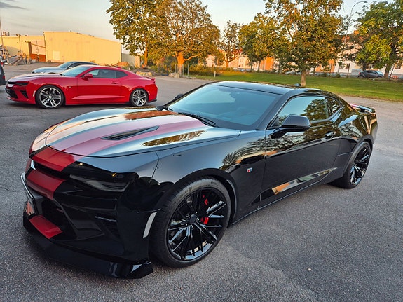 Chevrolet Camaro SS 5 of 5