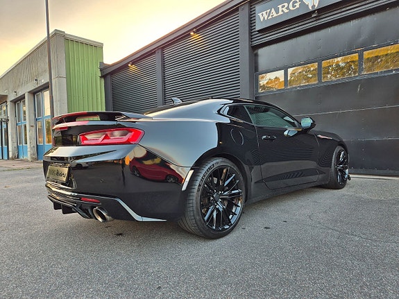 Chevrolet Camaro 15 of 28