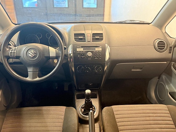 Suzuki SX4 11 of 14