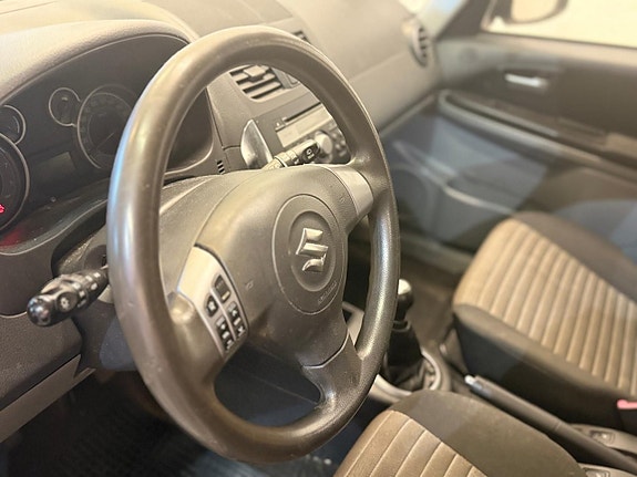 Suzuki SX4 10 of 14